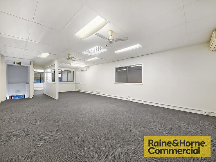 Click to view all images 1/19 Thompson Street Bowen Hills QLD 4006 - Image 3