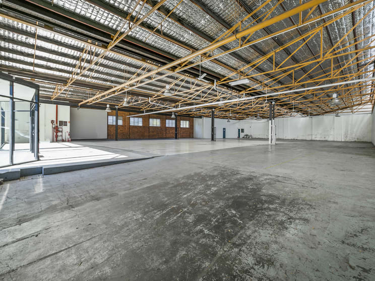 Click to view all images 27 Doggett Street Fortitude Valley QLD 4006 - Image 2