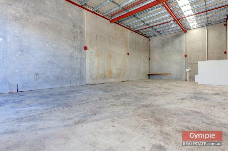 Click to view all images 2/11 Hall Road Glanmire QLD 4570 - Image 2