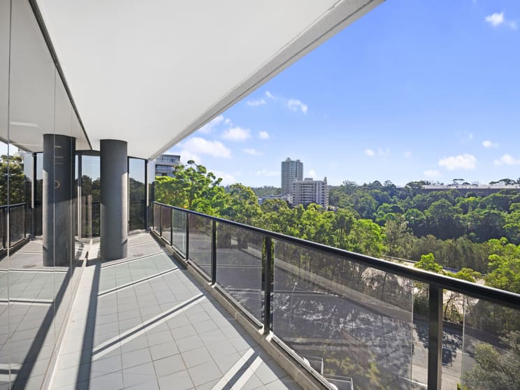 Click to view all images 15 Orion Road Lane Cove NSW 2066 - Image 2