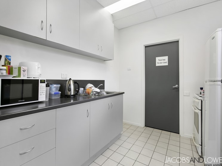 Click to view all images 411 McClelland Drive Langwarrin VIC 3910 - Image 3