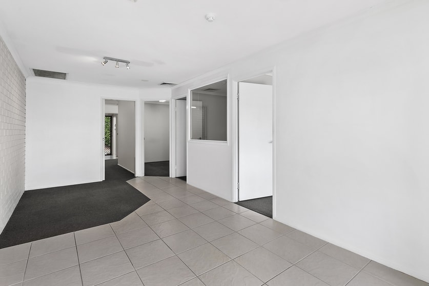 Click to view all images 5/61 Cambridge Drive Alexandra Hills QLD 4161 - Image 2