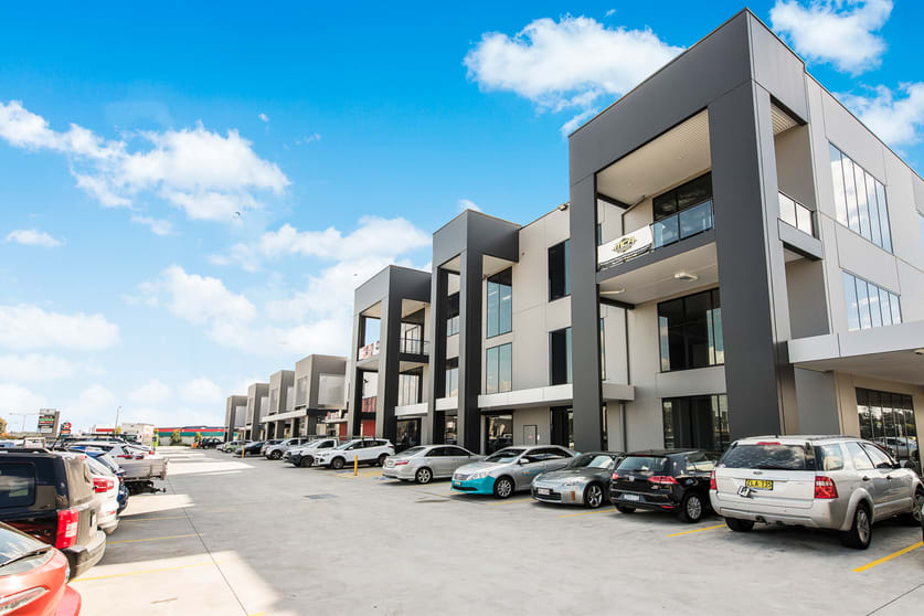 Click to view all images 1, 18 Holborn Circuit Gregory Hills NSW 2557 - Image 1