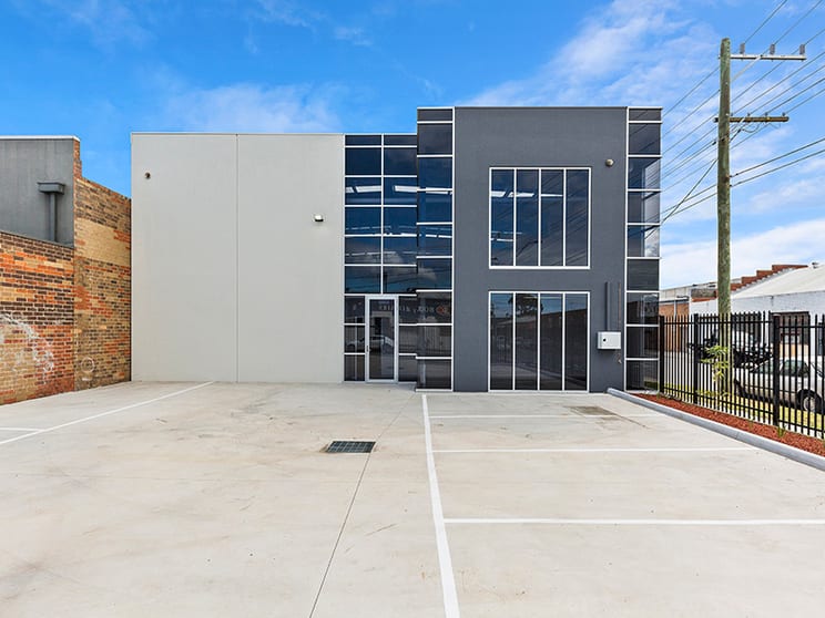 Click to view all images 38 Halsey Road Airport West VIC 3042 - Image 1