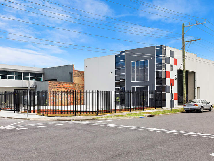Click to view all images 38 Halsey Road Airport West VIC 3042 - Image 2