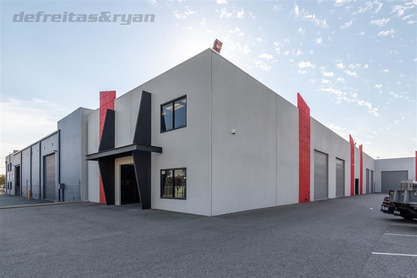Click to view all images 1/6 Barcelona Way Maddington WA 6109 - Image 1