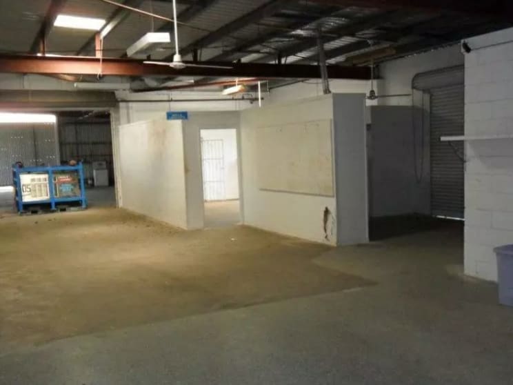 Click to view all images 278 Denison Street Rockhampton City QLD 4700 - Image 3