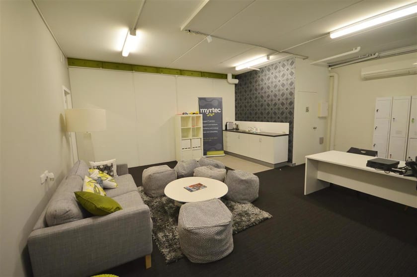 Click to view all images (Unit 2)/27 Annie Street Wickham NSW 2293 - Image 3