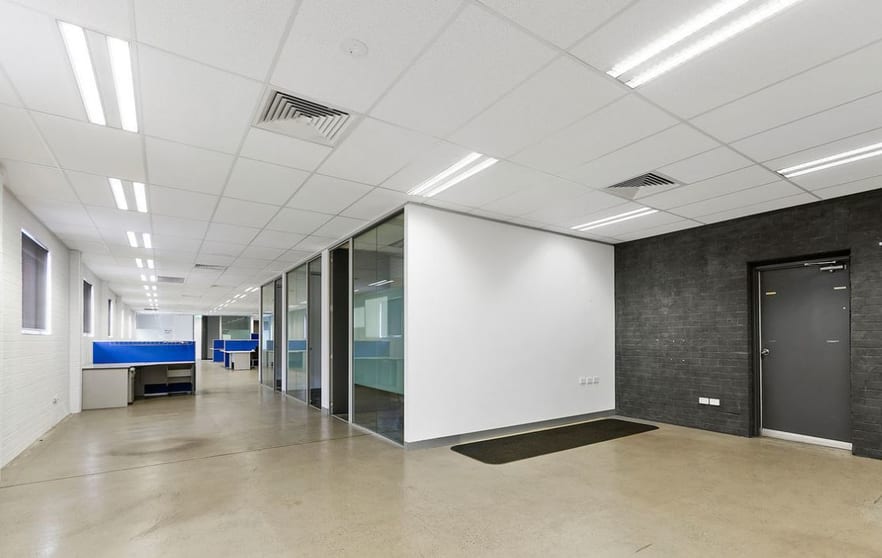Click to view all images 29 Glastonbury Avenue Unanderra NSW 2526 - Image 3