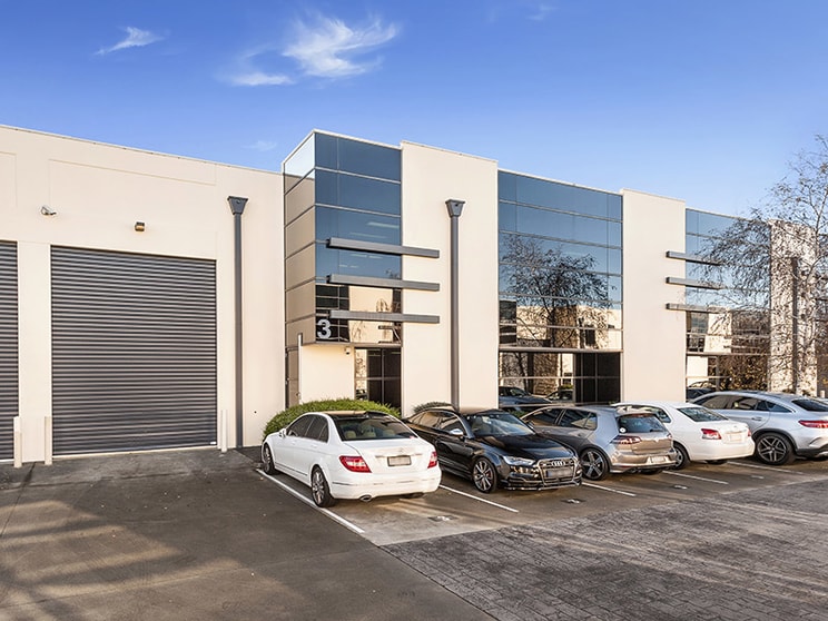 Click to view all images 3/21 Howleys Road Notting Hill VIC 3168 - Image 1