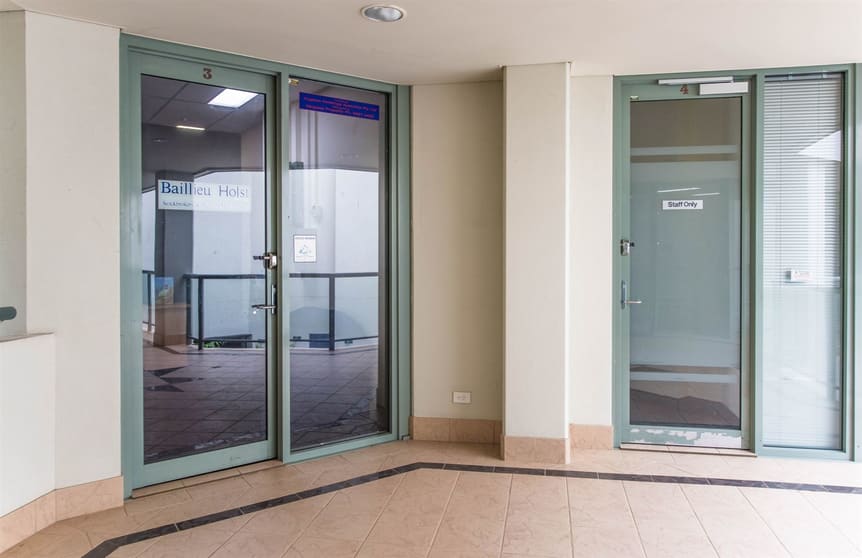 Click to view all images 4/7 Railway Terrace Rockingham WA 6168 - Image 2