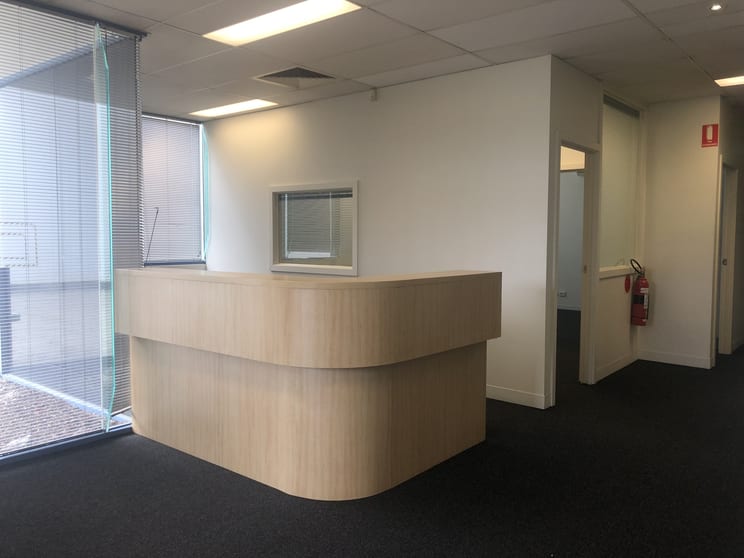 Click to view all images 4 Saligna Drive Tullamarine VIC 3043 - Image 2