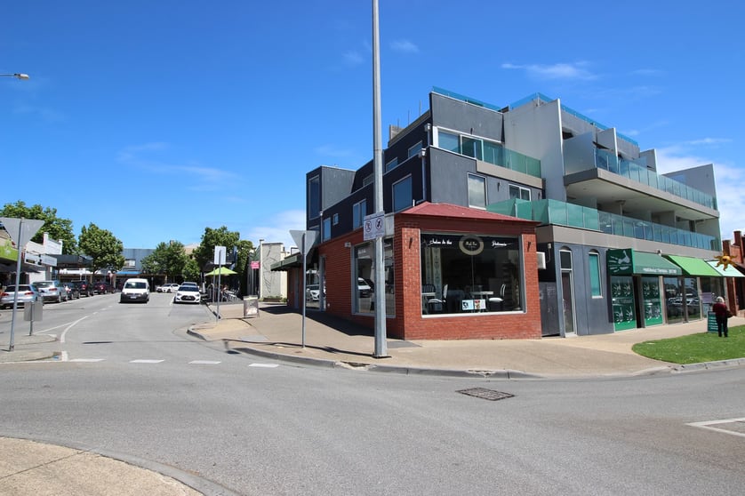 Click to view all images 12/9-11 Blake Street Mornington VIC 3931 - Image 2