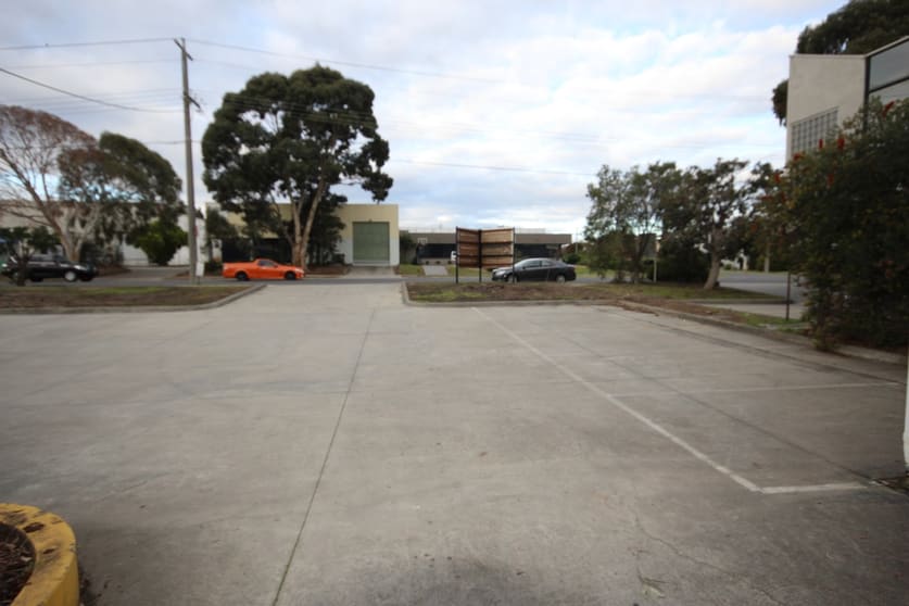 Click to view all images 1B/27 Laser Drive Rowville VIC 3178 - Image 2