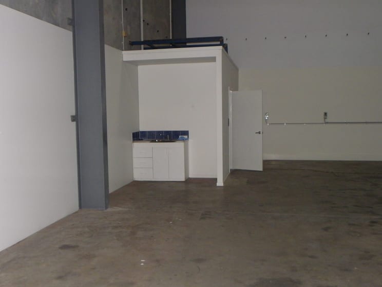 Click to view all images 2/23-25 Lear Jet Drive Caboolture QLD 4510 - Image 3