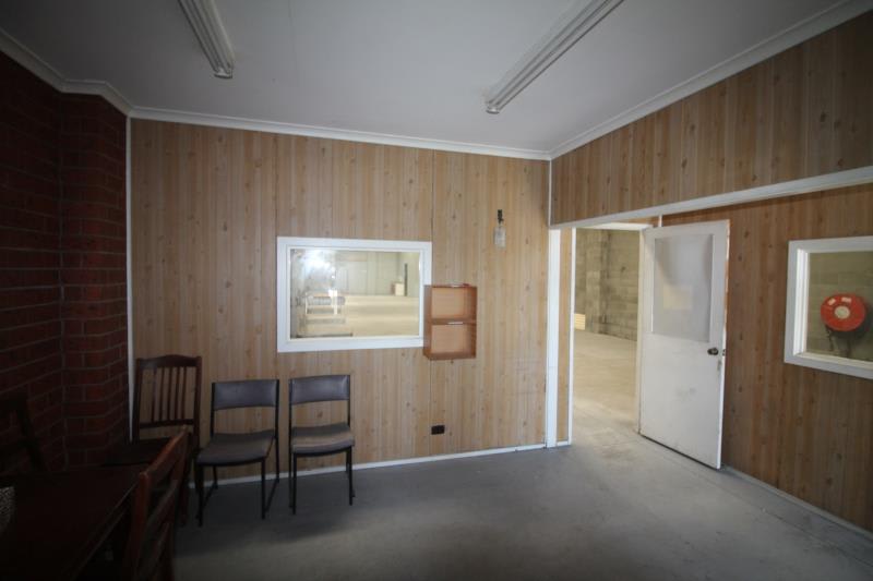 Click to view all images A/2 Boileau Street Keysborough VIC 3173 - Image 3