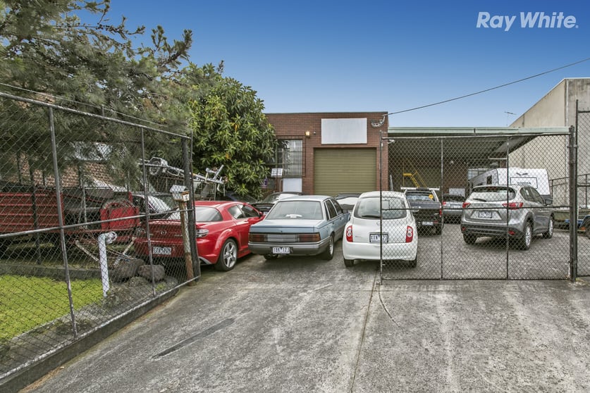 Click to view all images 1/23 Fitzgerald Street Ferntree Gully VIC 3156 - Image 1