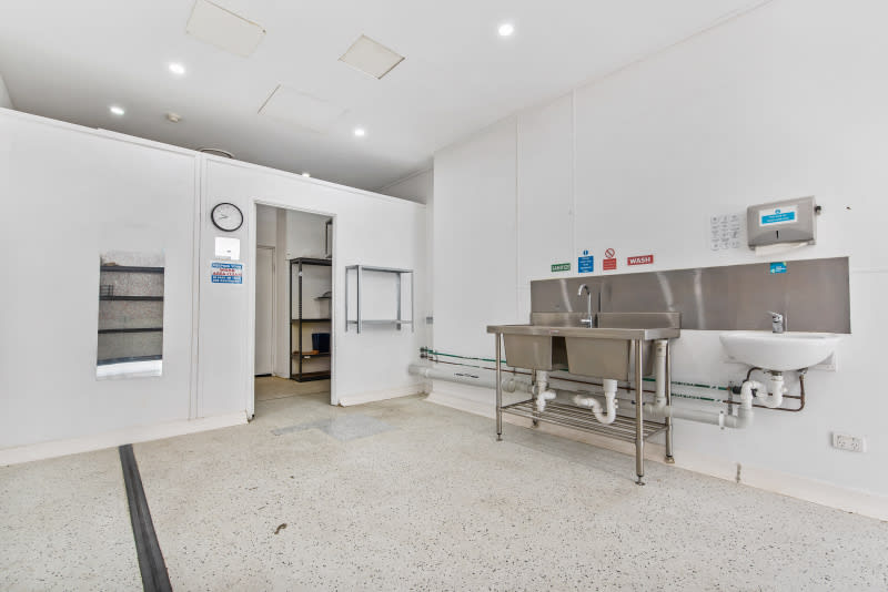 Click to view all images 19/13 Mooloolaba Esplanade Mooloolaba QLD 4557 - Image 3