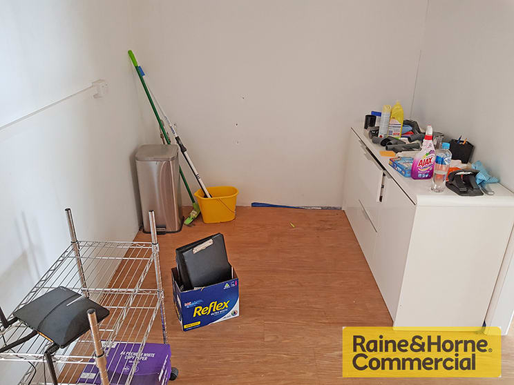 Click to view all images 3/277 Rode Road Wavell Heights QLD 4012 - Image 3