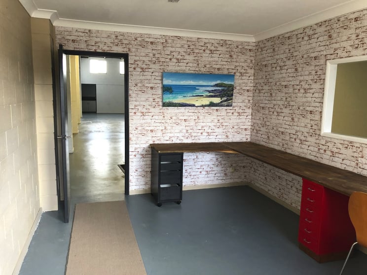 Click to view all images 16 Christine Ave Burleigh Heads QLD 4220 - Image 2