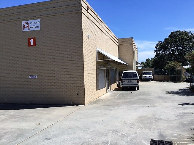 Click to view all images 1/27 John Street Bentley WA 6102 - Image 3