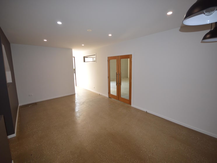 Click to view all images Burleigh Heads QLD 4220 - Image 3