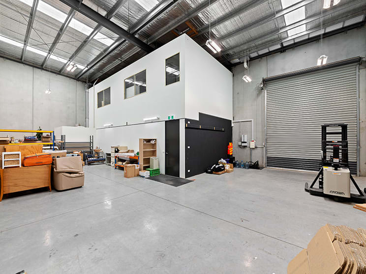 Click to view all images 11/25 Howleys Road Notting Hill VIC 3168 - Image 2