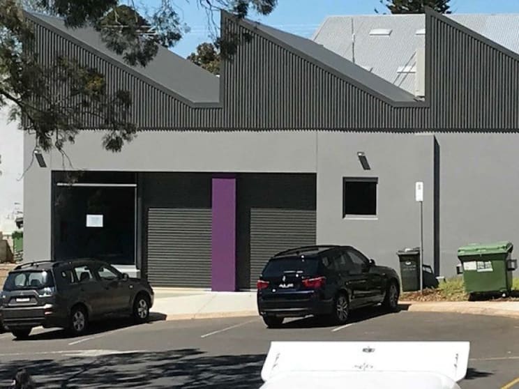 Click to view all images Shop 3/1 Commercial Place Drouin VIC 3818 - Image 1