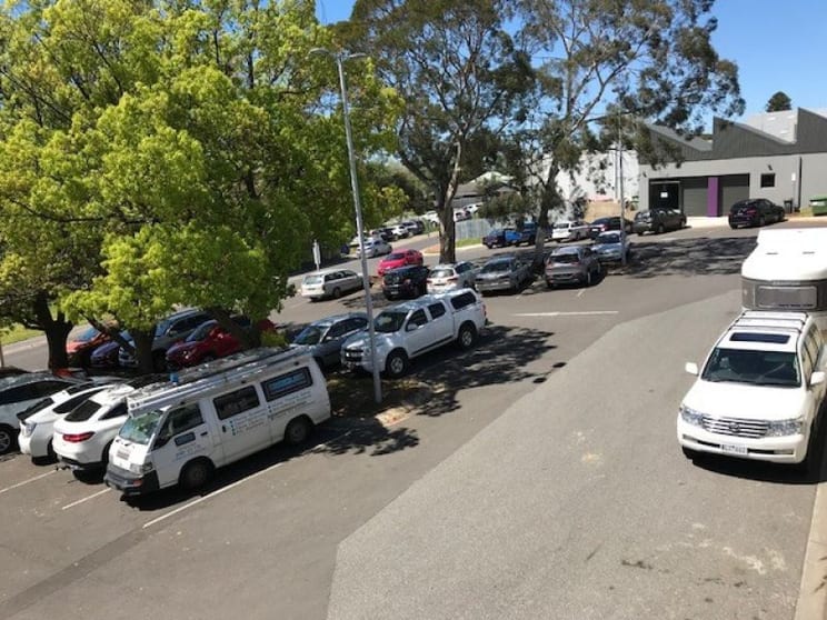 Click to view all images Shop 3/1 Commercial Place Drouin VIC 3818 - Image 2