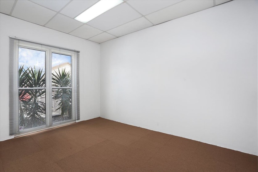 Click to view all images 6/727 Stanley Street Woolloongabba QLD 4102 - Image 3