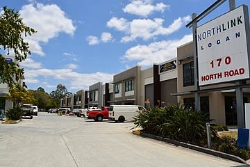 Click to view all images Unit 2/170-172 North Road Woodridge QLD 4114 - Image 2