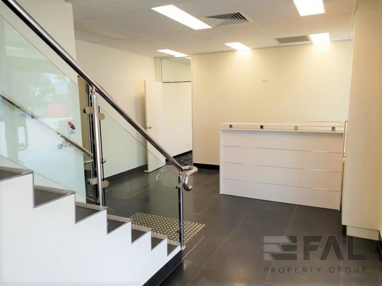Click to view all images Unit 1/90 Southlink Street Parkinson QLD 4115 - Image 3