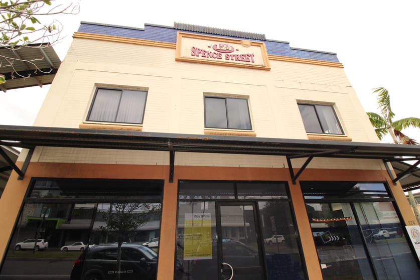 Click to view all images 3/124 Spence Street Parramatta Park QLD 4870 - Image 2