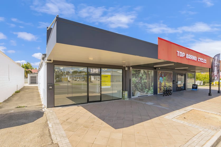 Click to view all images 198 Charters Towers Road Hermit Park QLD 4812 - Image 1