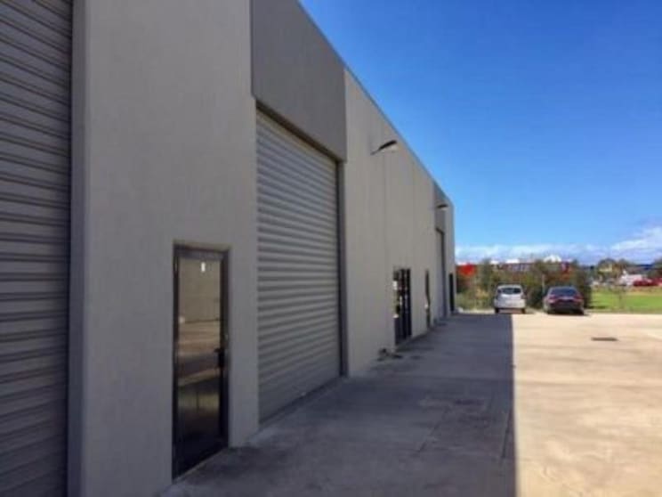 Click to view all images 3/107 Elm Park Drive Hoppers Crossing VIC 3029 - Image 2