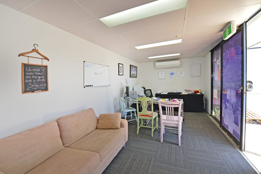 Click to view all images Unit 2/3 Technology Drive Warana QLD 4575 - Image 3