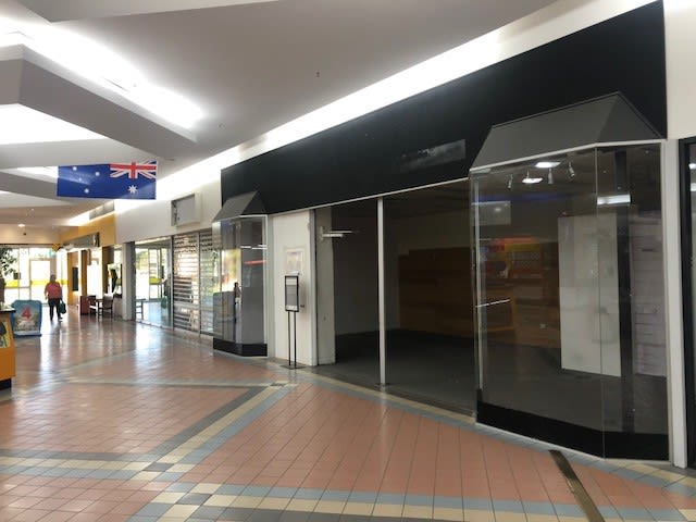 Click to view all images Shop 172/8-34 Gladstone Park Drive Gladstone Park VIC 3043 - Image 1