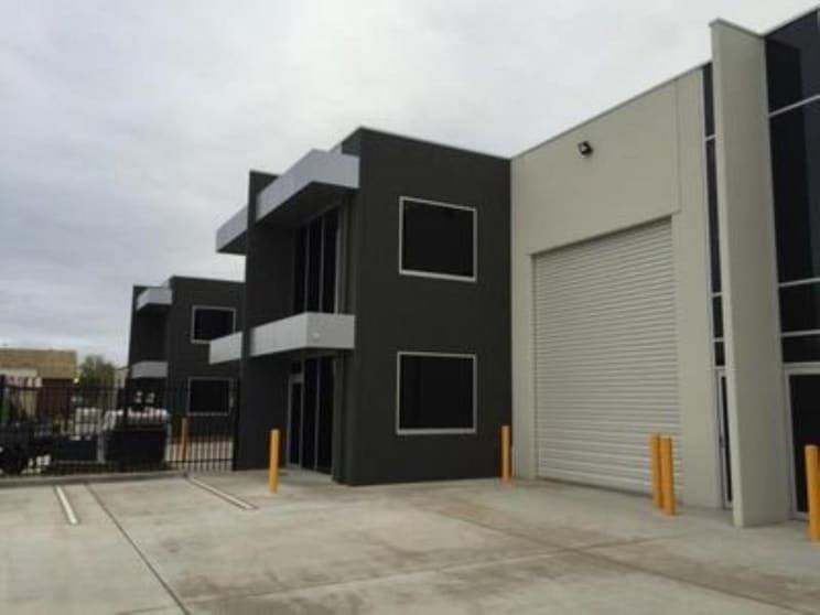 Click to view all images 1/17 Gerves Drive Werribee VIC 3030 - Image 2
