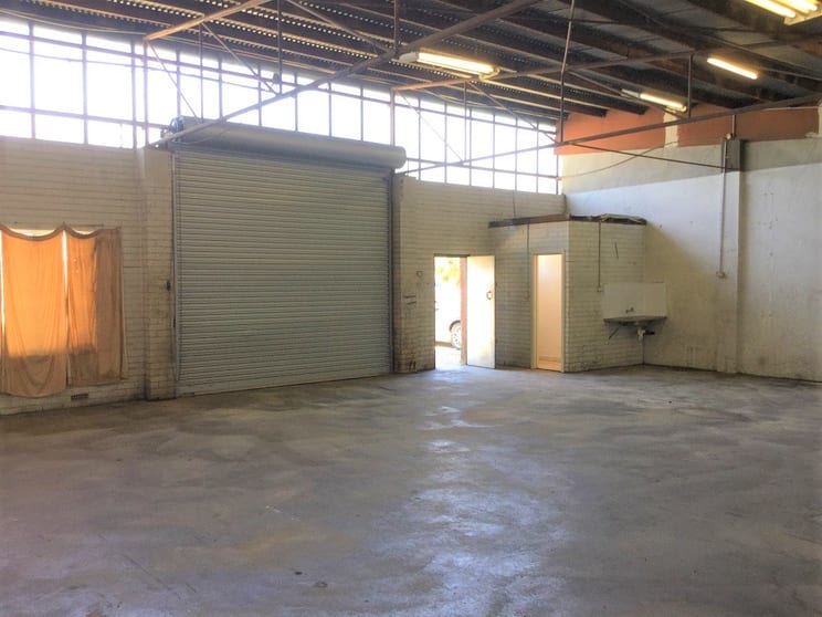 Click to view all images 2/103 Harris Street Welshpool WA 6106 - Image 2
