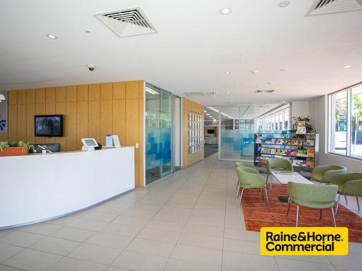 Click to view all images 327 Cambridge Street Wembley WA 6014 - Image 2