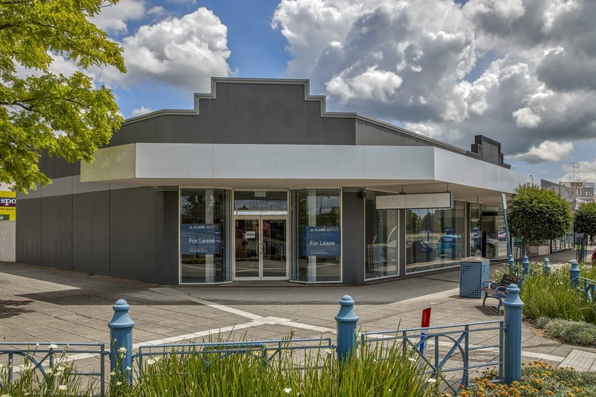 Click to view all images 11-15 Lloyd Street Moe VIC 3825 - Image 1