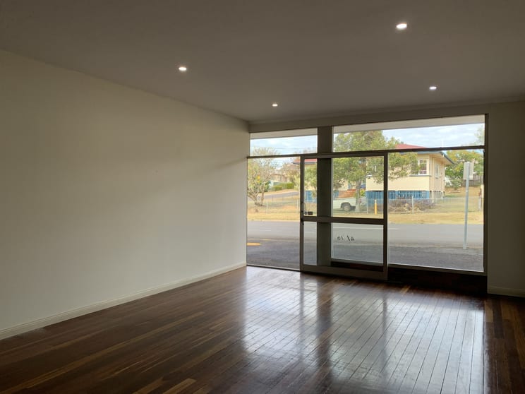 4/176 Glebe Road Booval QLD 4304 - Image 1