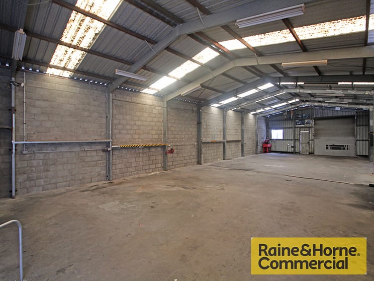 Click to view all images 15 Filmer Street Clontarf QLD 4019 - Image 3