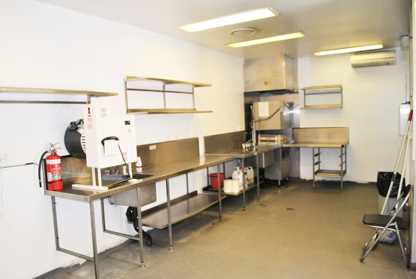 Click to view all images Unit 2/13-15 Ellerslie Road Meadowbrook QLD 4131 - Image 3