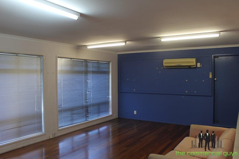 Click to view all images U2/17 Benabrow Avenue Bribie Island QLD 4507 - Image 3