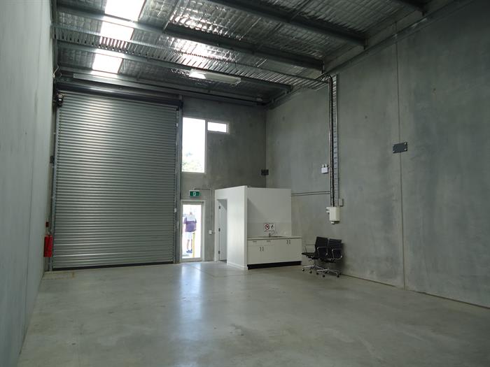 Click to view all images 10 Anderson Street Banksmeadow NSW 2019 - Image 2