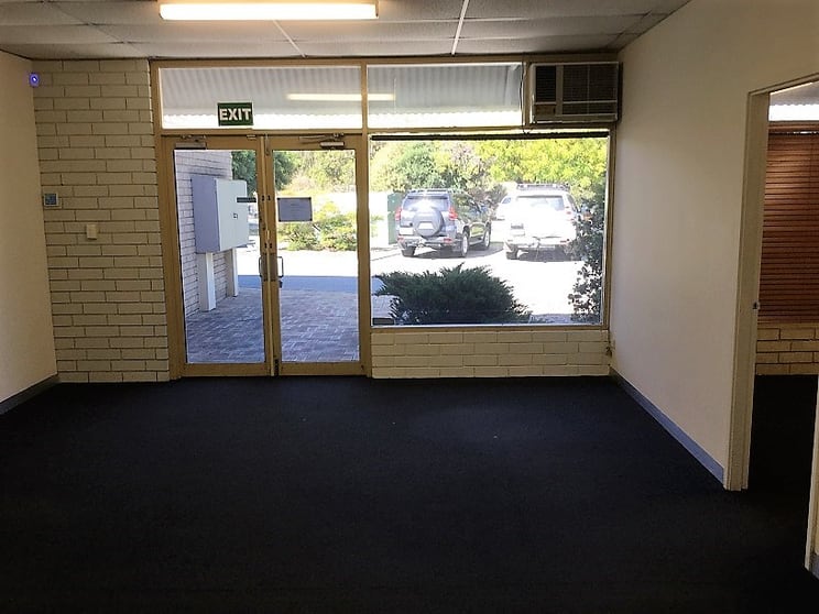 Click to view all images 3/207 Bank Street East Victoria Park WA 6101 - Image 3