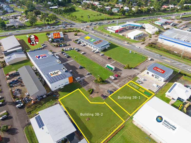 Reef Plaza Cnr Shute Harbour Rd/Paluma Rd Cannonvale QLD 4802 - Image 1