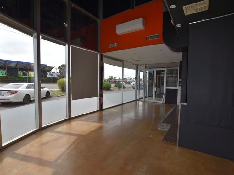 Click to view all images Shop B, 70 Main South Road Old Reynella SA 5161 - Image 3