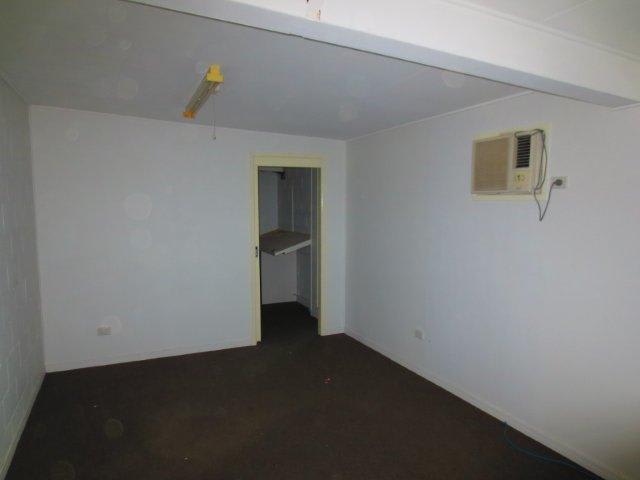 Click to view all images 4/73-75 Shore Street West Cleveland QLD 4163 - Image 2